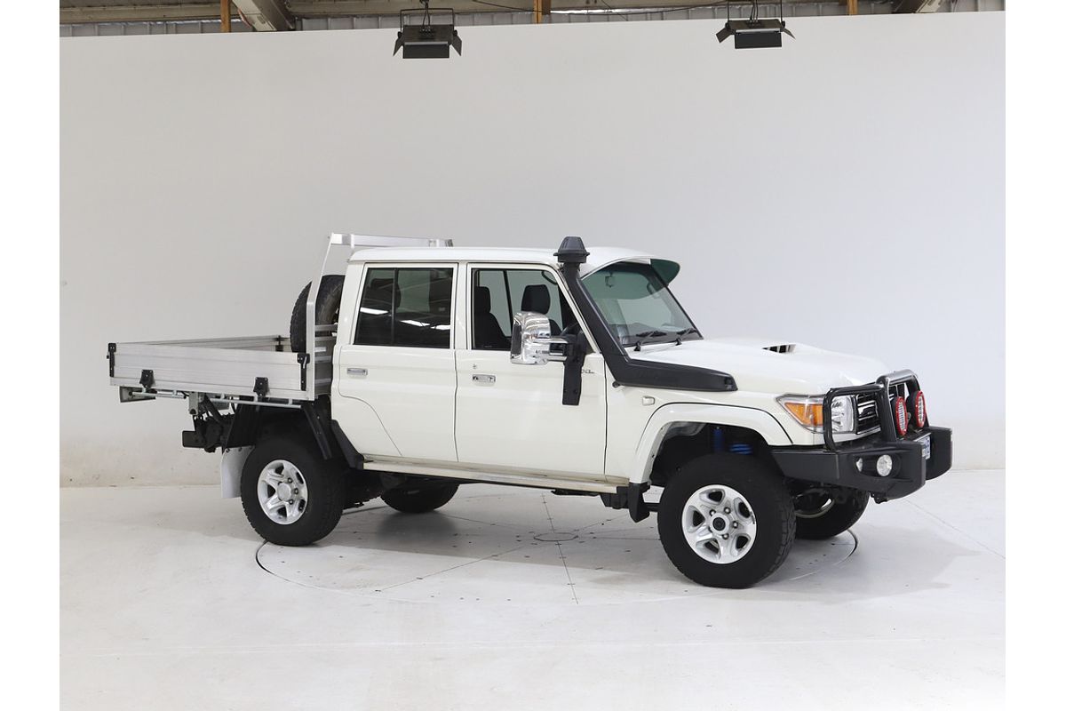 LC Military GXL 4.5L T Diesel Manual Dual Cab Chassis 