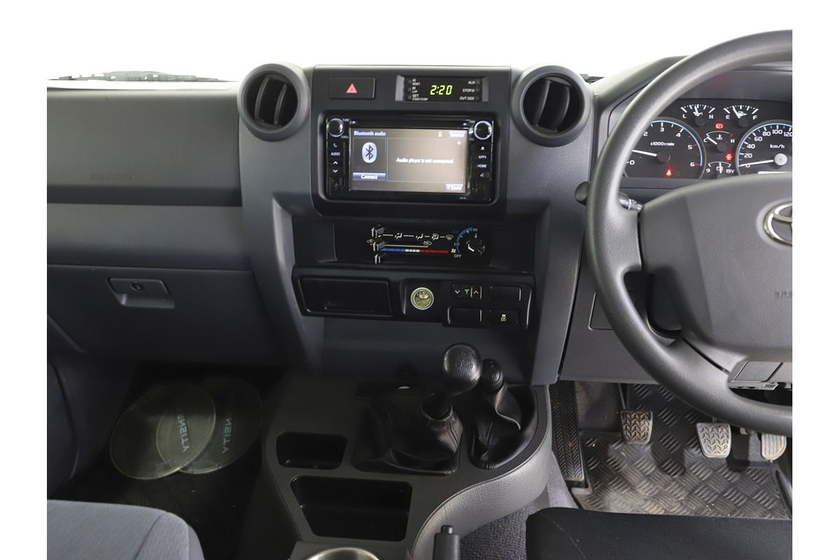 LC Military GXL 4.5L T Diesel Manual Dual Cab Chassis 