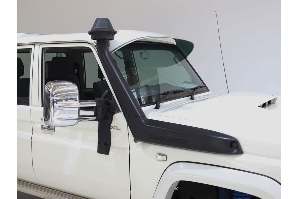LC Military GXL 4.5L T Diesel Manual Dual Cab Chassis 