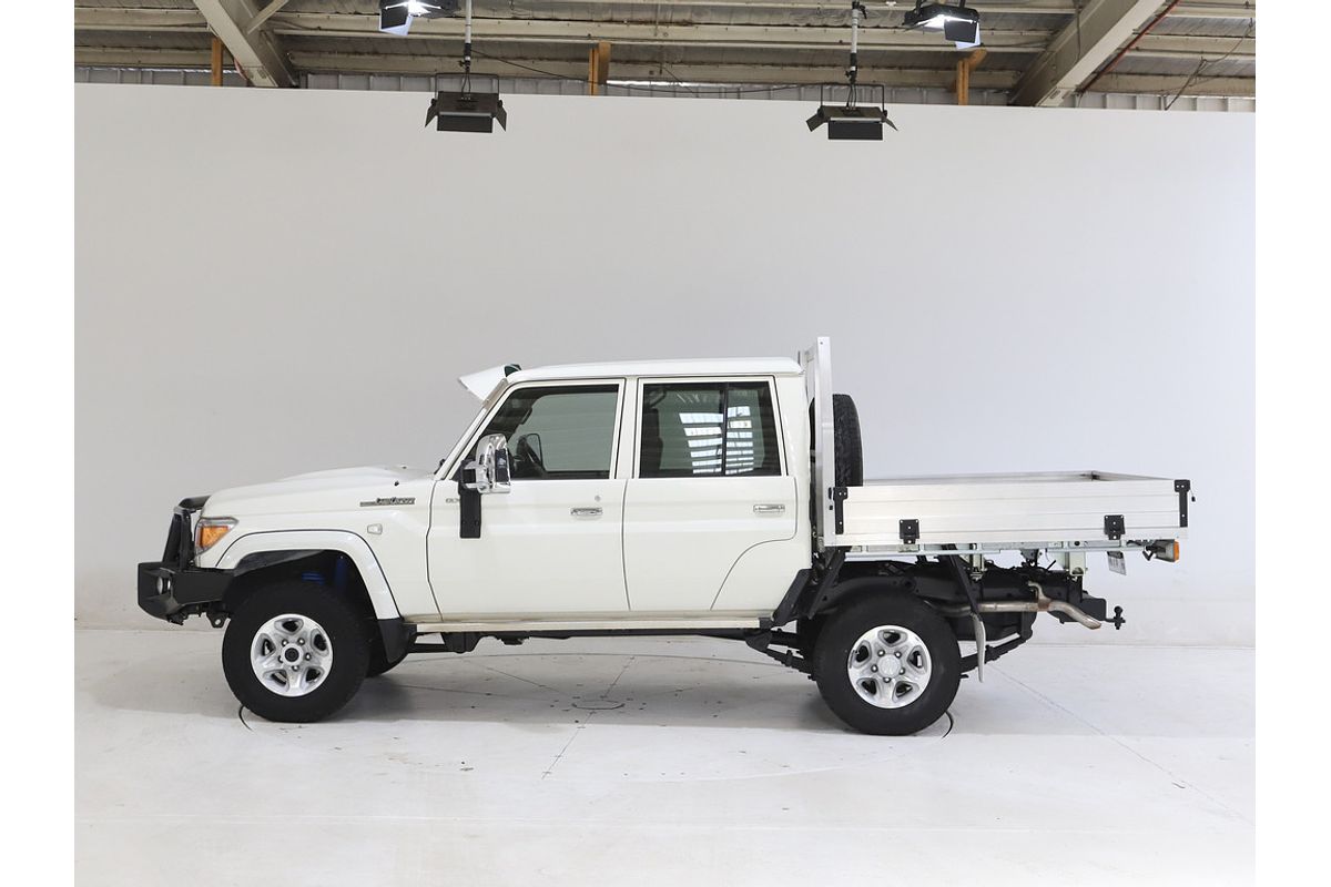 LC Military GXL 4.5L T Diesel Manual Dual Cab Chassis 