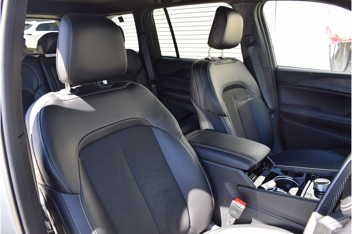 2022 Jeep Grand Cherokee Night Eagle WL