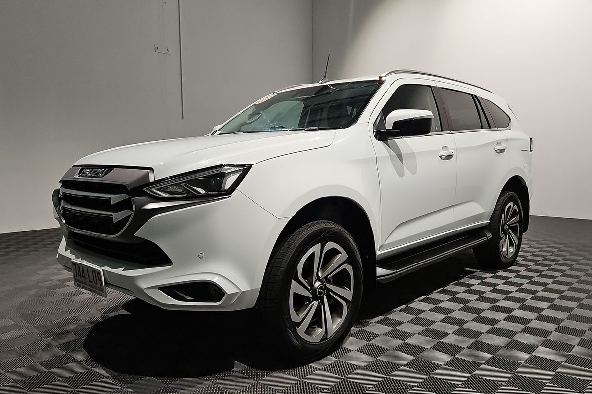 2022 Isuzu MU-X LS-T