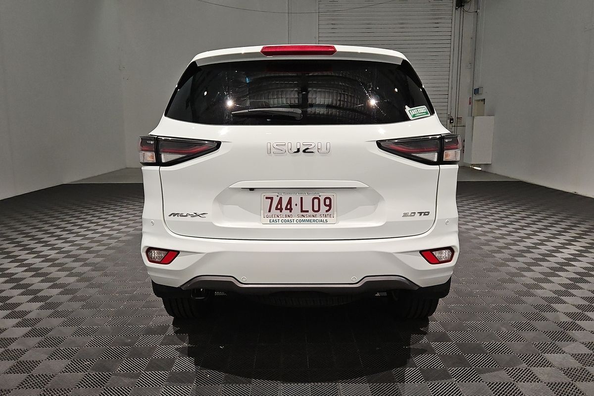 2022 Isuzu MU-X LS-T