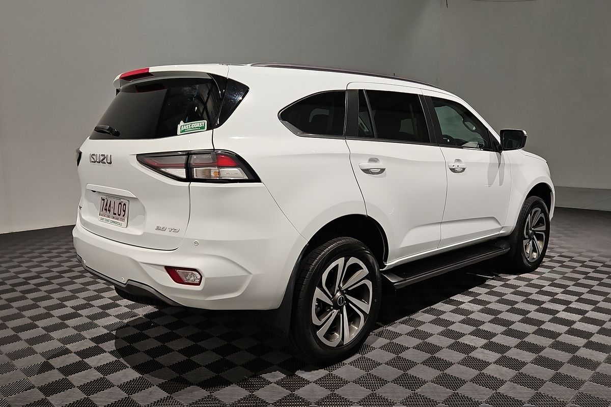 2022 Isuzu MU-X LS-T