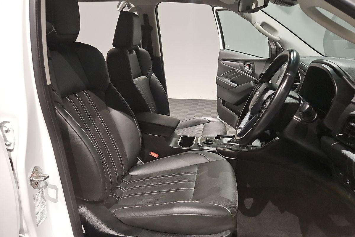 2022 Isuzu MU-X LS-T