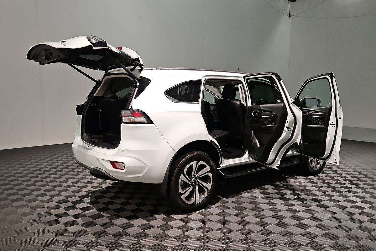 2022 Isuzu MU-X LS-T