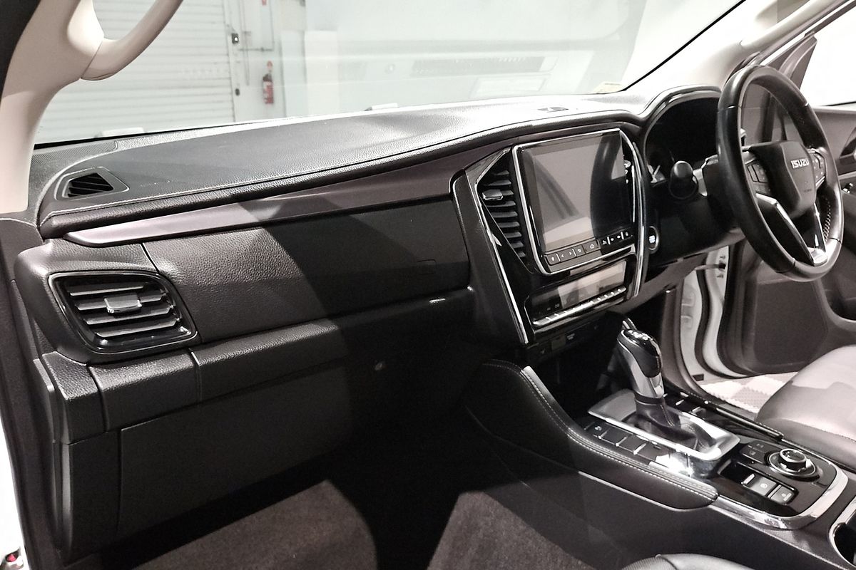2022 Isuzu MU-X LS-T