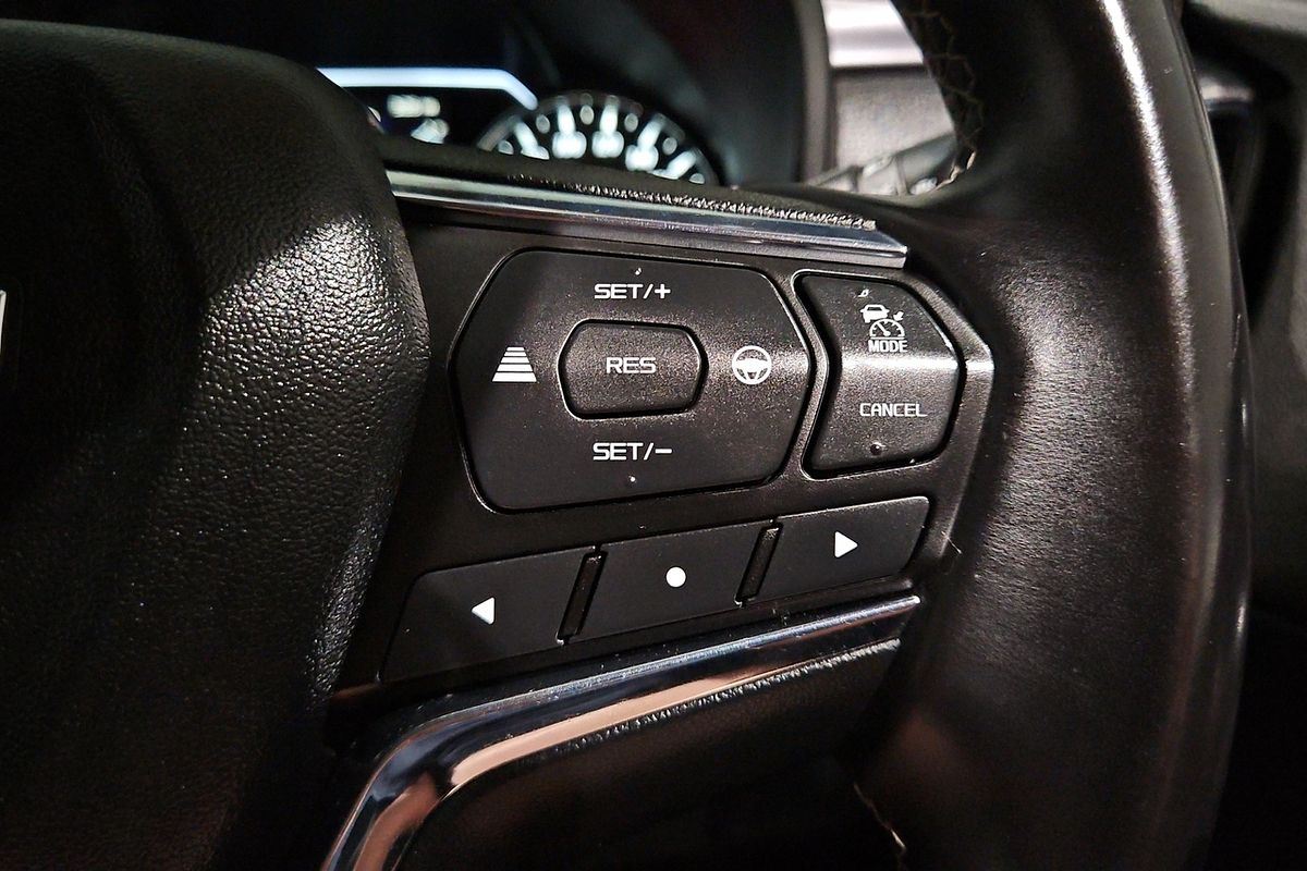 2022 Isuzu MU-X LS-T