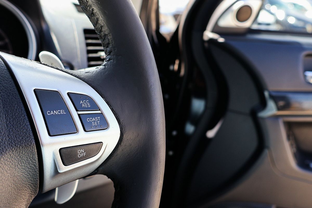 2015 Mitsubishi Lancer XLS CJ