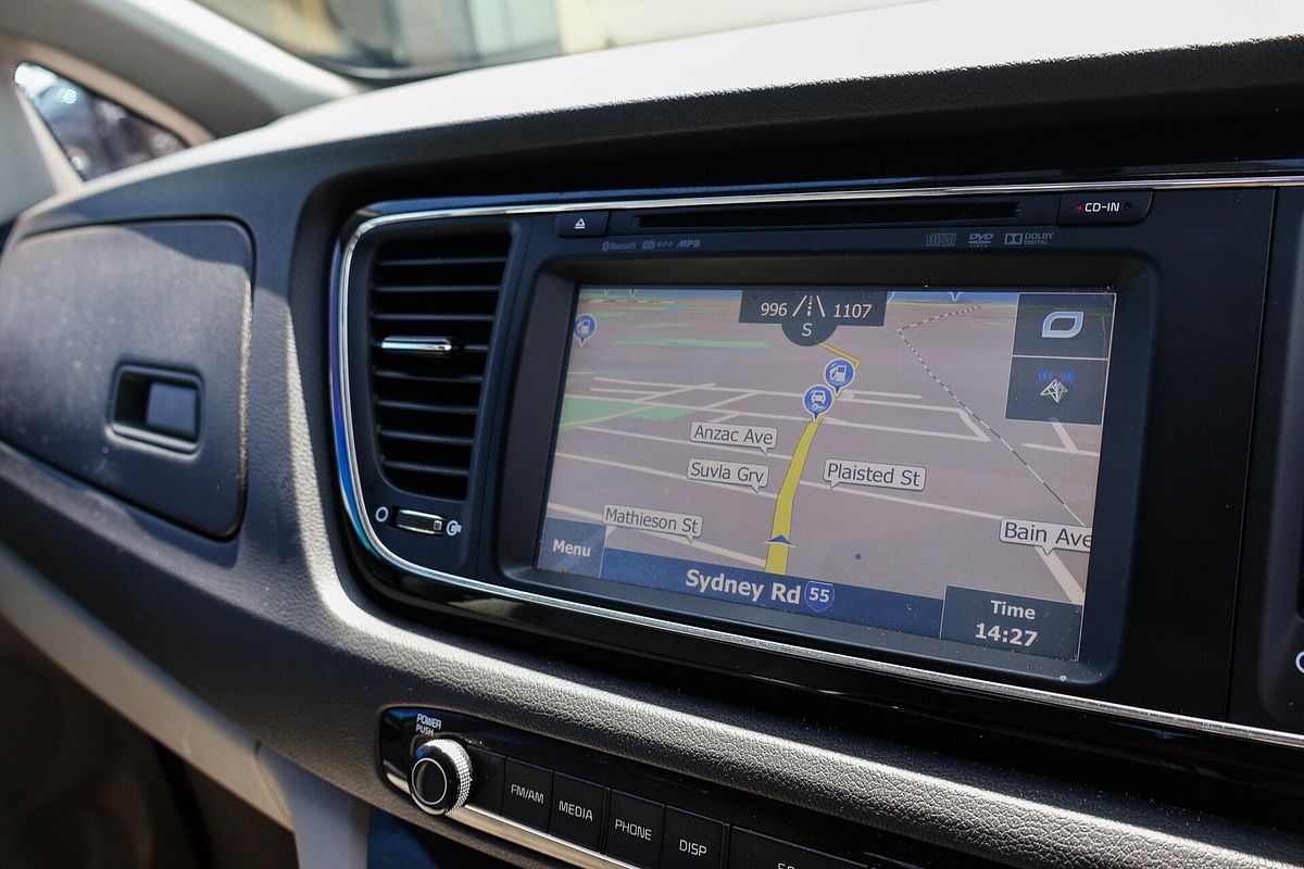 2017 Kia Carnival SLi YP