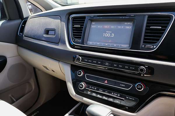 2017 Kia Carnival SLi YP