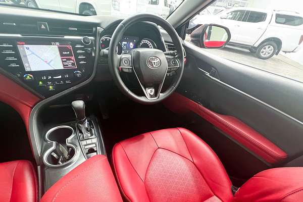 2019 Toyota Camry SX GSV70R