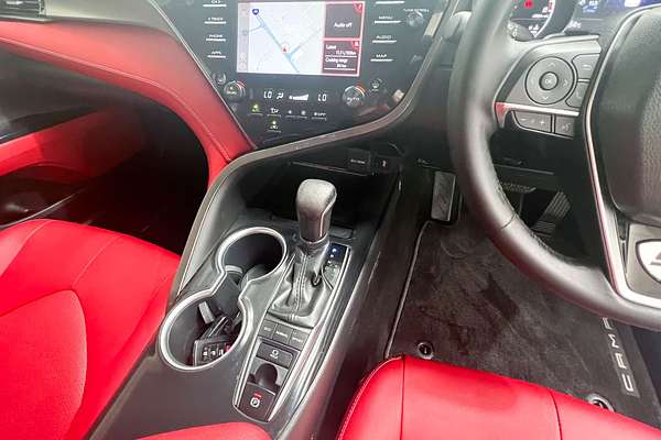 2019 Toyota Camry SX GSV70R