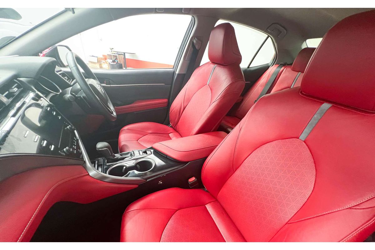 2019 Toyota Camry SX GSV70R