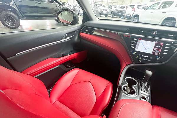 2019 Toyota Camry SX GSV70R