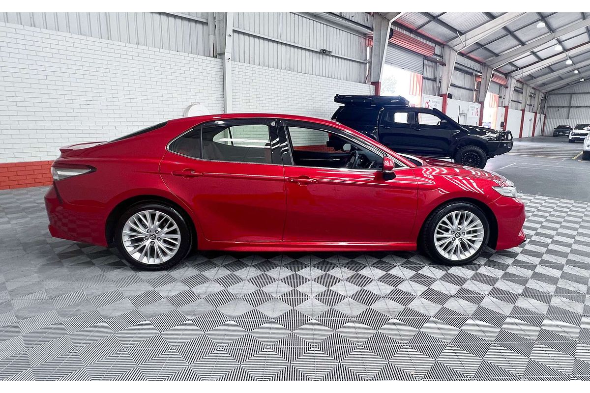 2019 Toyota Camry SX GSV70R