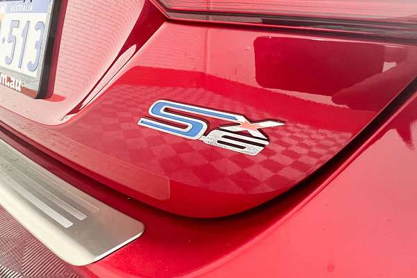 2019 Toyota Camry SX GSV70R
