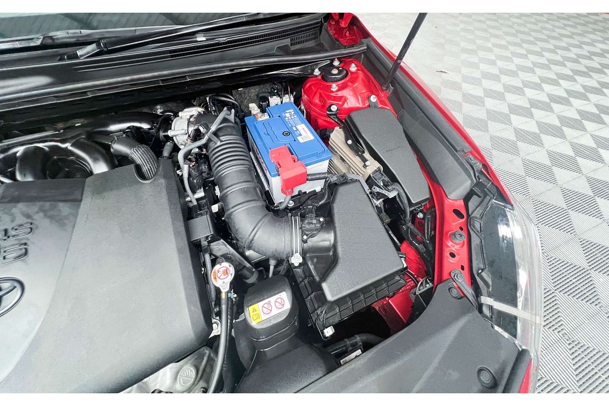 2019 Toyota Camry SX GSV70R
