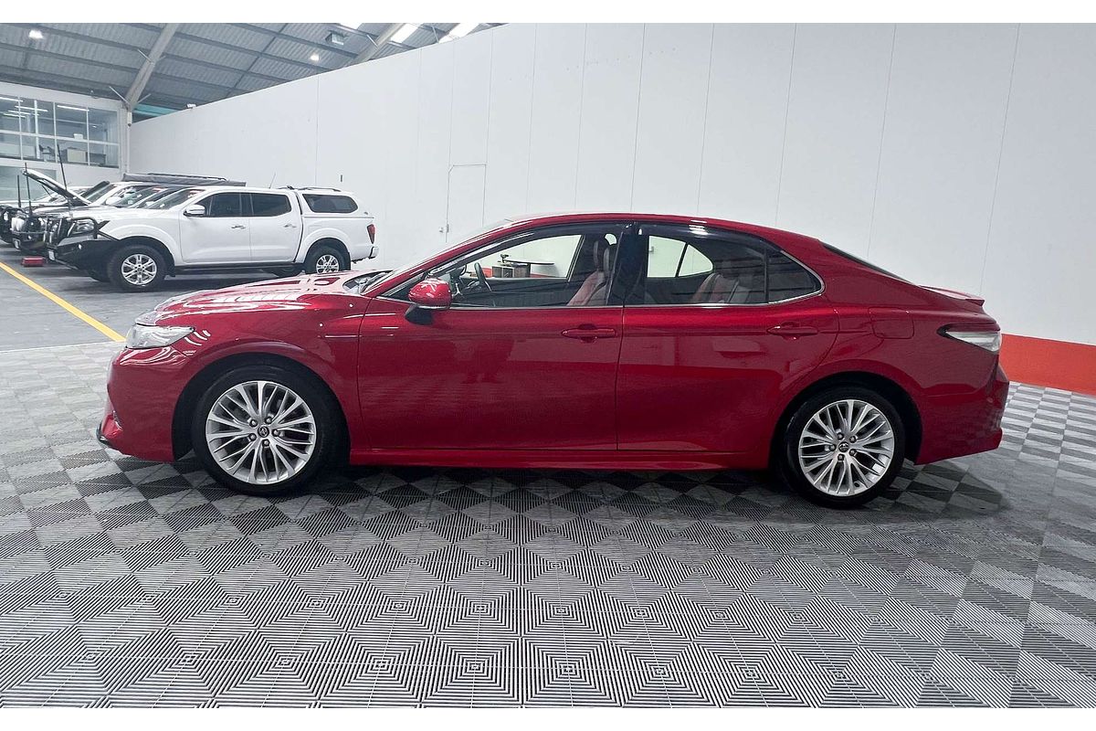 2019 Toyota Camry SX GSV70R