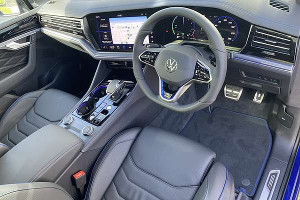 2024 Volkswagen Touareg R RC