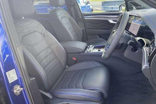 2024 Volkswagen Touareg R RC