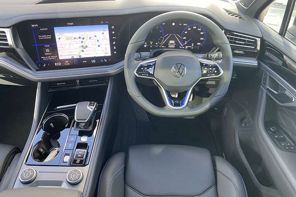 2024 Volkswagen Touareg R RC