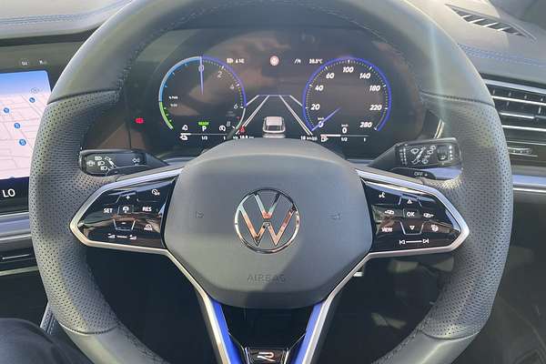 2024 Volkswagen Touareg R RC