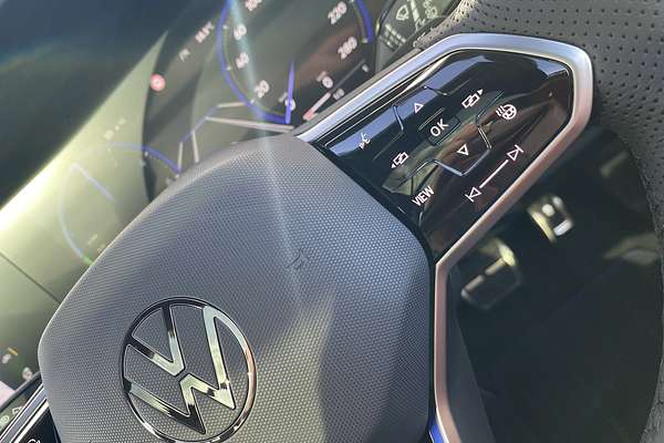 2024 Volkswagen Touareg R RC