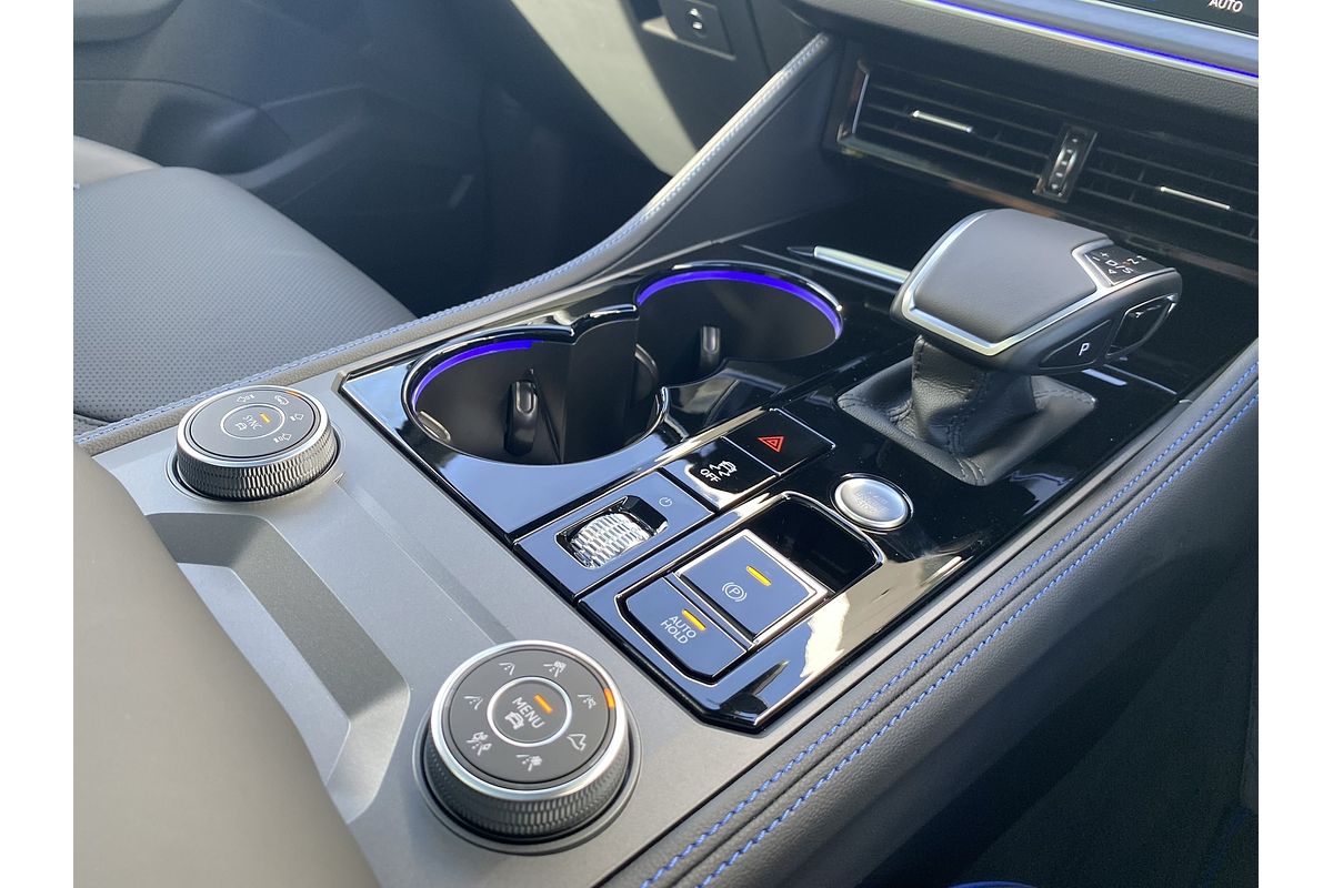 2024 Volkswagen Touareg R RC