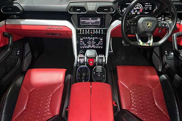 2019 Lamborghini Urus 636