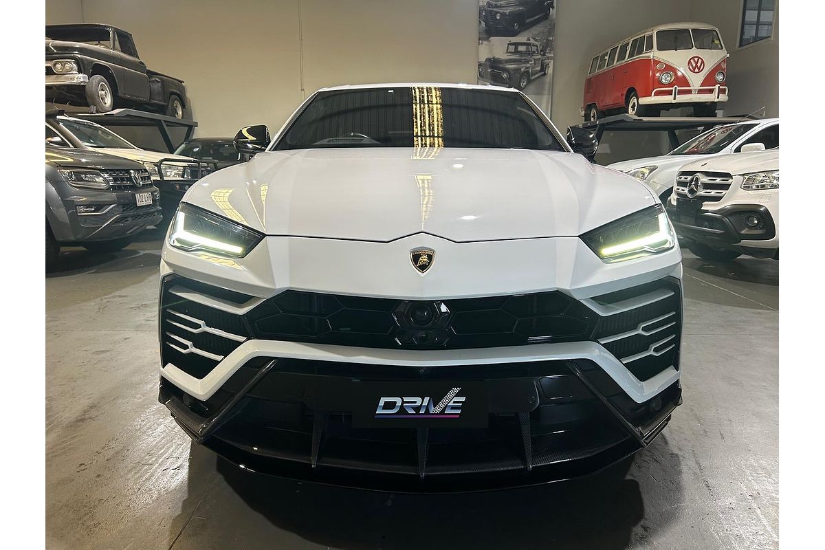 2019 Lamborghini Urus 636