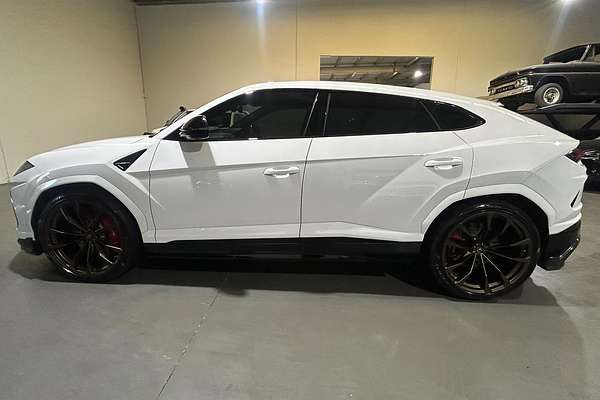 2019 Lamborghini Urus 636