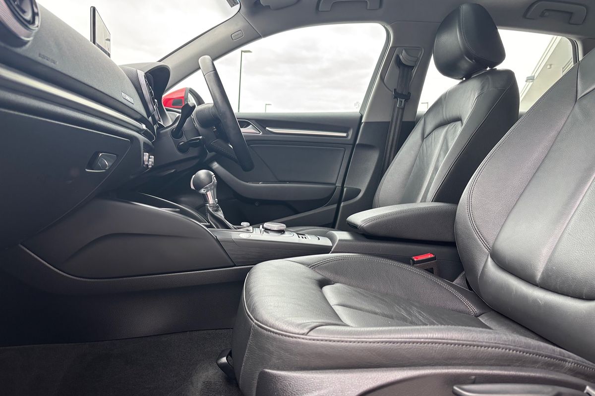 2019 Audi A3 35 TFSI S line plus 8V