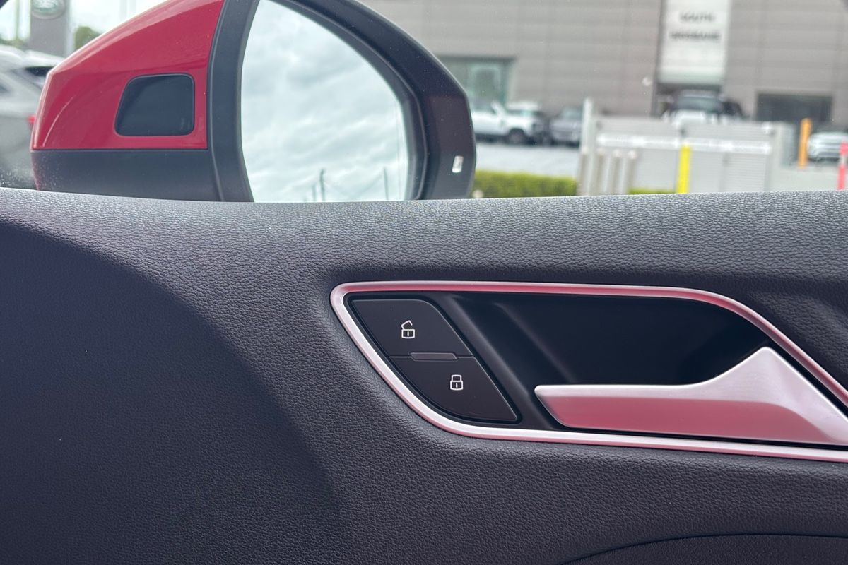 2019 Audi A3 35 TFSI S line plus 8V