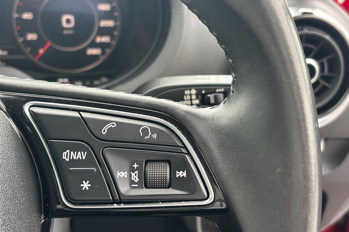 2019 Audi A3 35 TFSI S line plus 8V