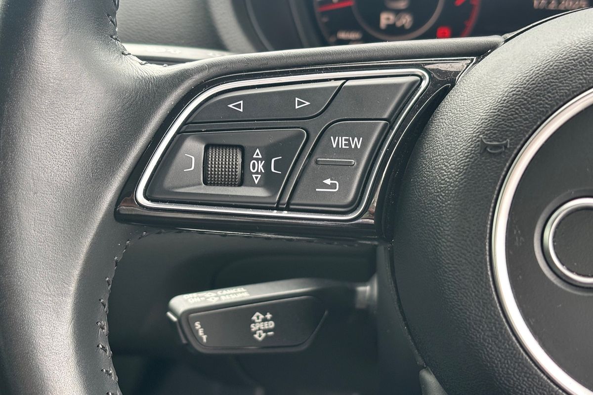 2019 Audi A3 35 TFSI S line plus 8V
