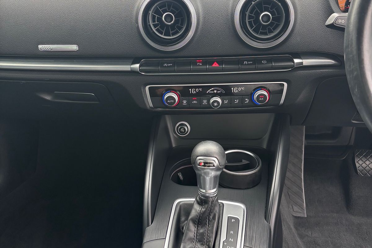 2019 Audi A3 35 TFSI S line plus 8V