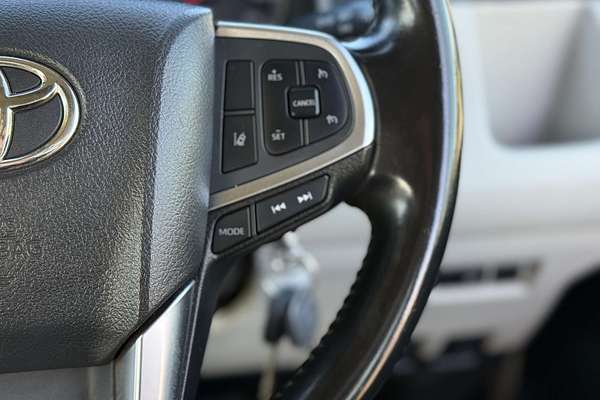 2019 Toyota Hiace Commuter GDH322R