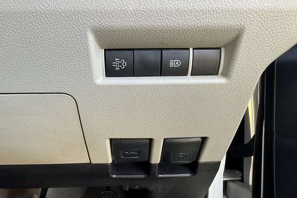 2019 Toyota Hiace Commuter GDH322R