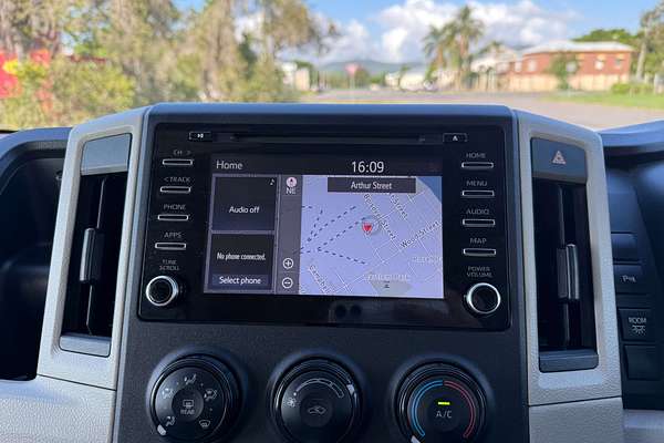 2019 Toyota Hiace Commuter GDH322R