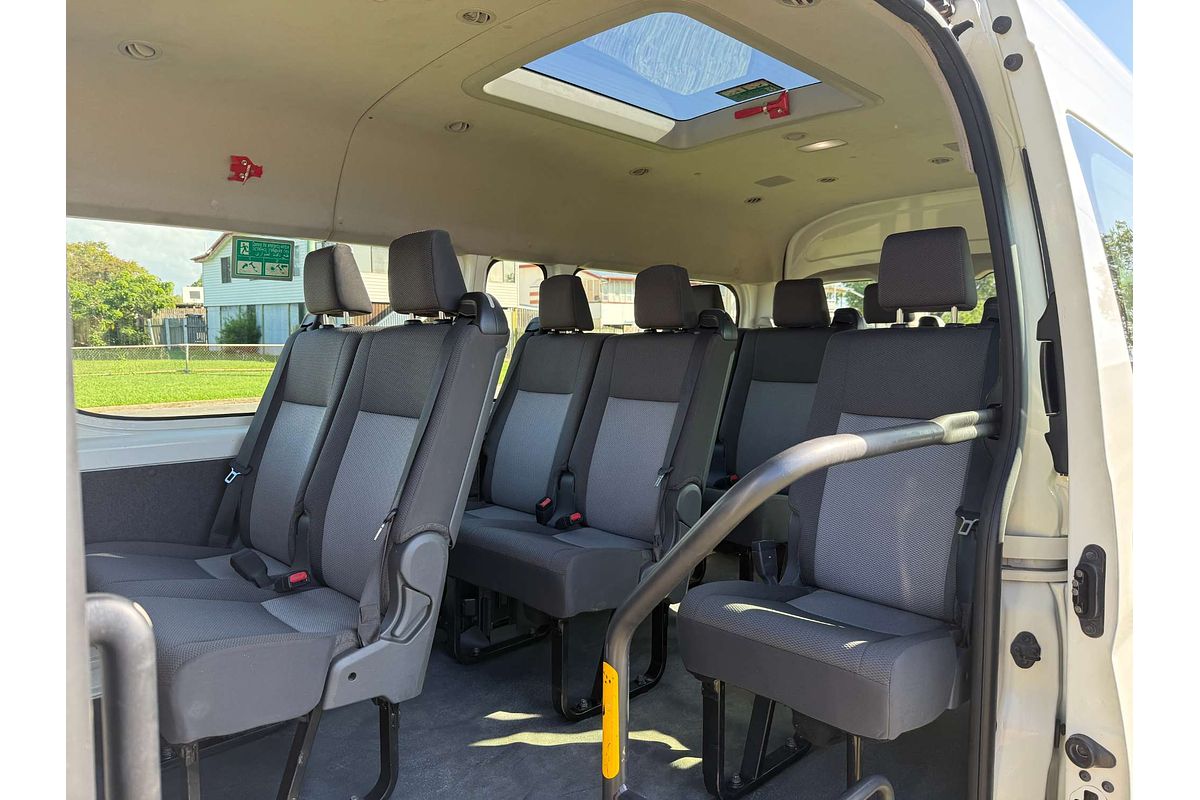 2019 Toyota Hiace Commuter GDH322R