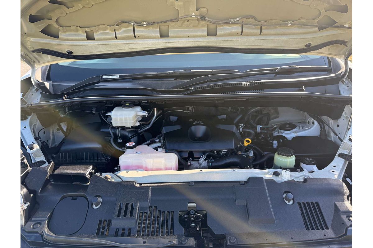 2019 Toyota Hiace Commuter GDH322R