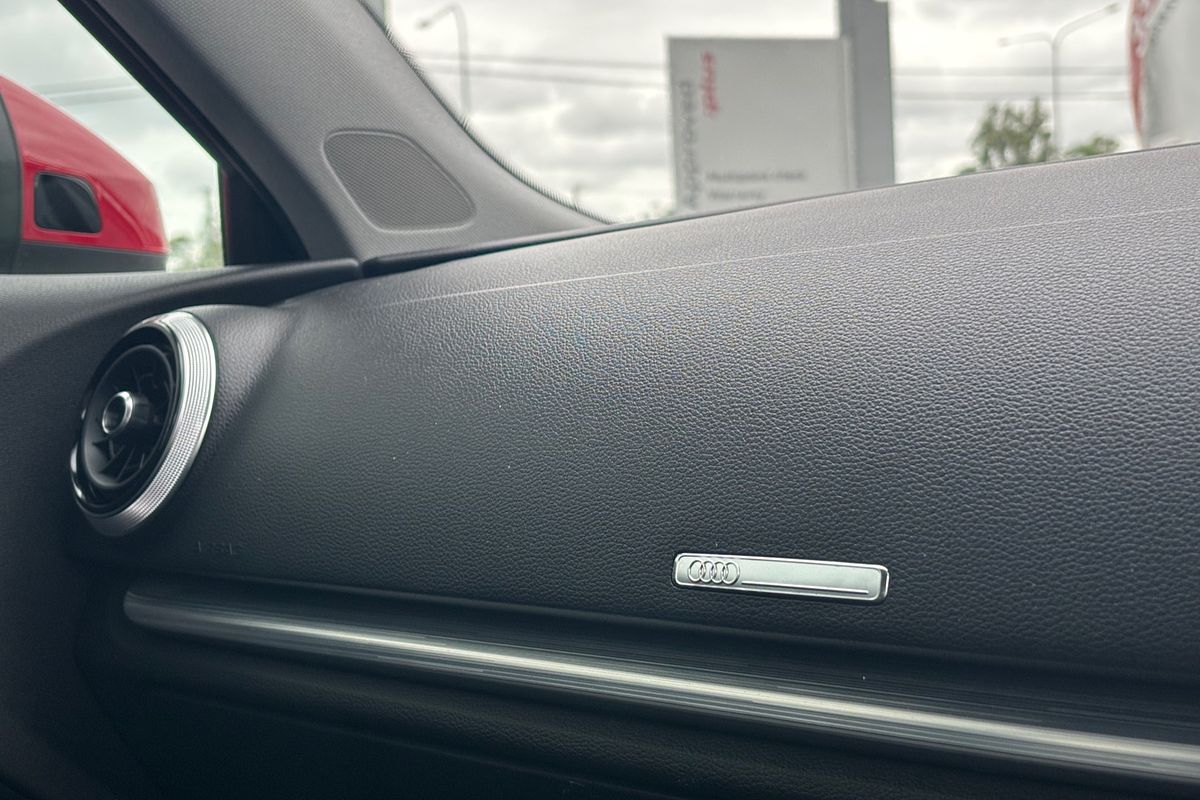 2019 Audi A3 35 TFSI S line plus 8V
