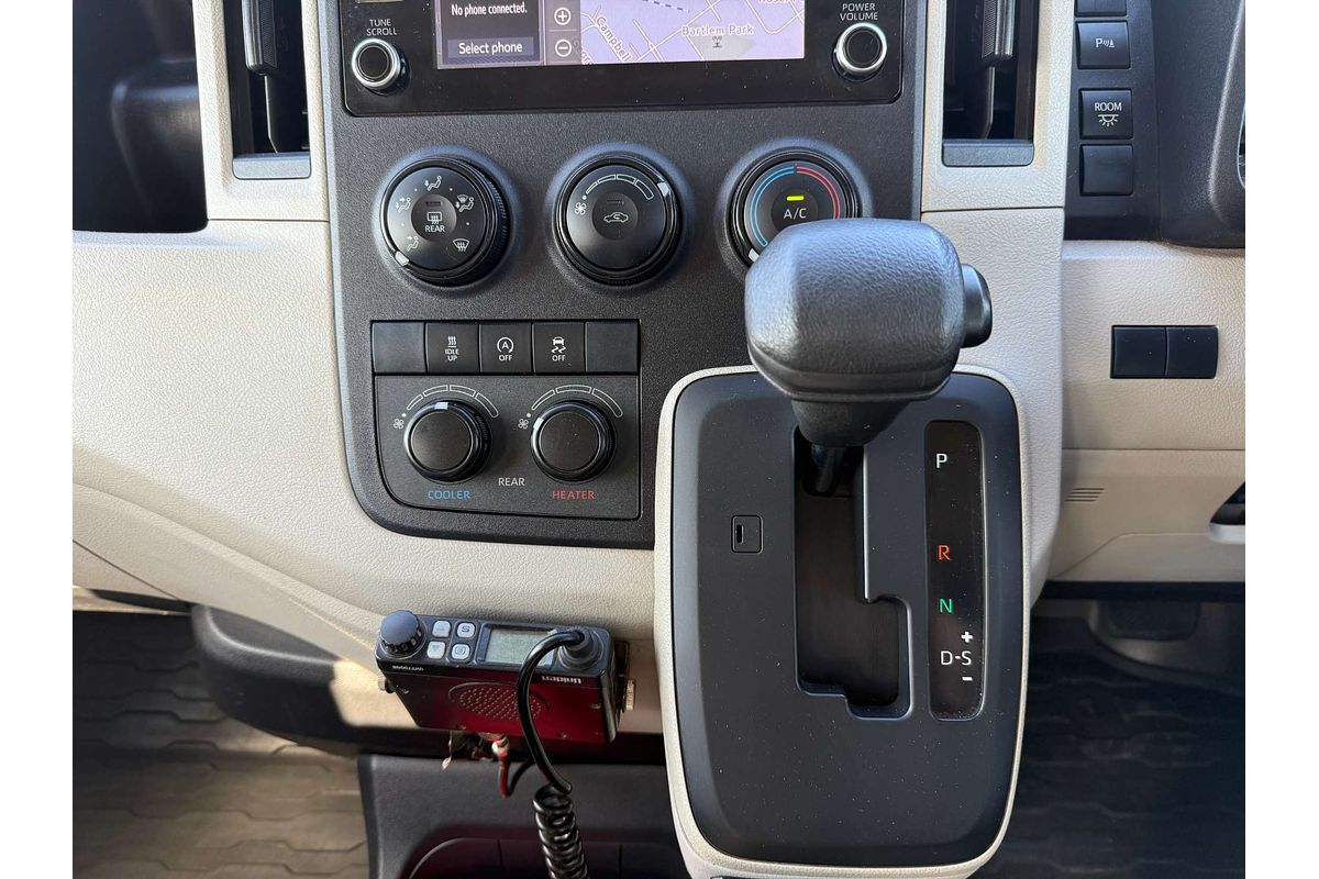 2019 Toyota Hiace Commuter GDH322R