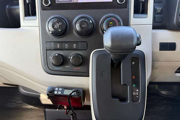 2019 Toyota Hiace Commuter GDH322R