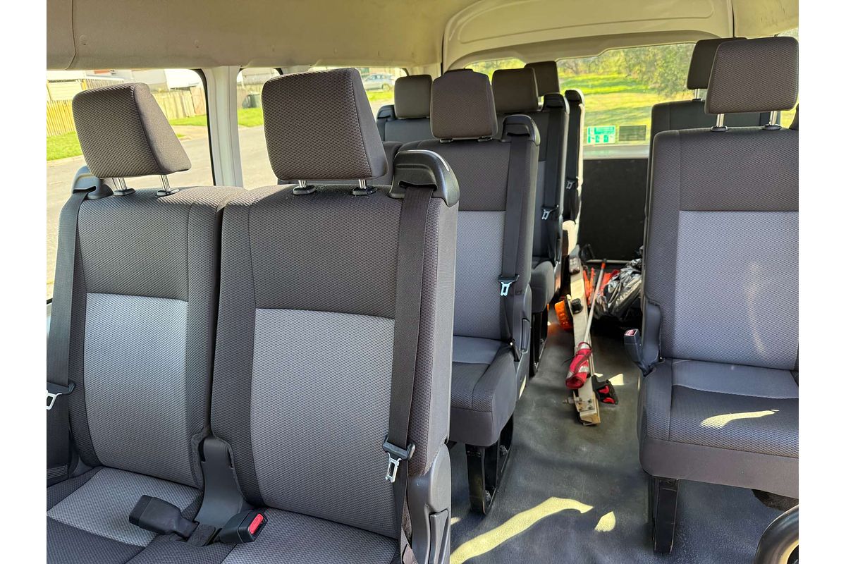2019 Toyota Hiace Commuter GDH322R