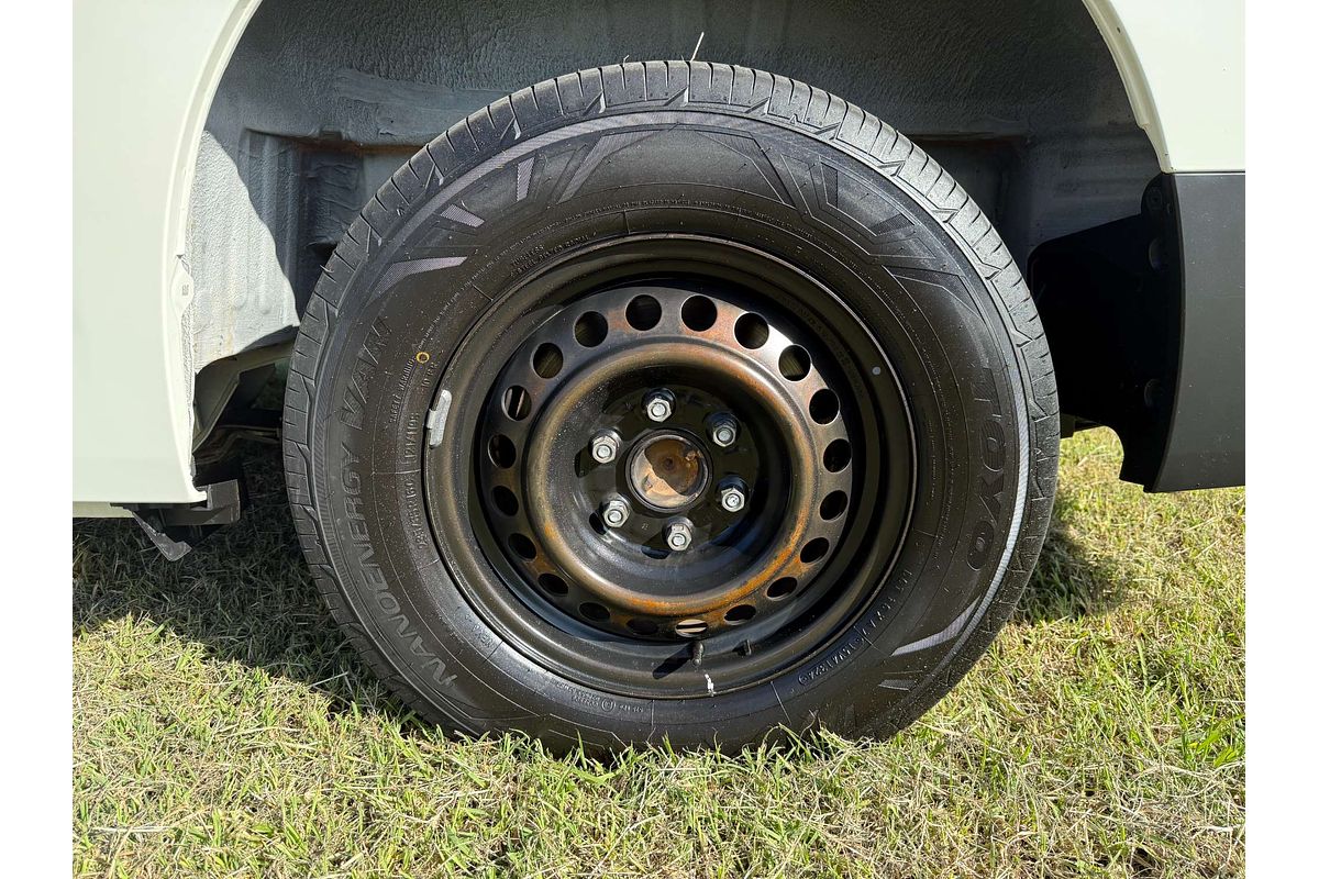 2019 Toyota Hiace Commuter GDH322R