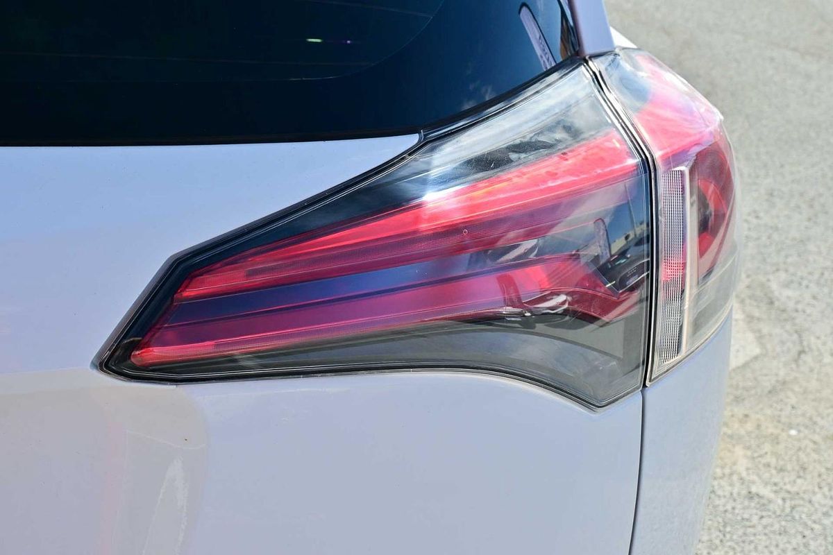 2018 Toyota RAV4 GX ZSA42R