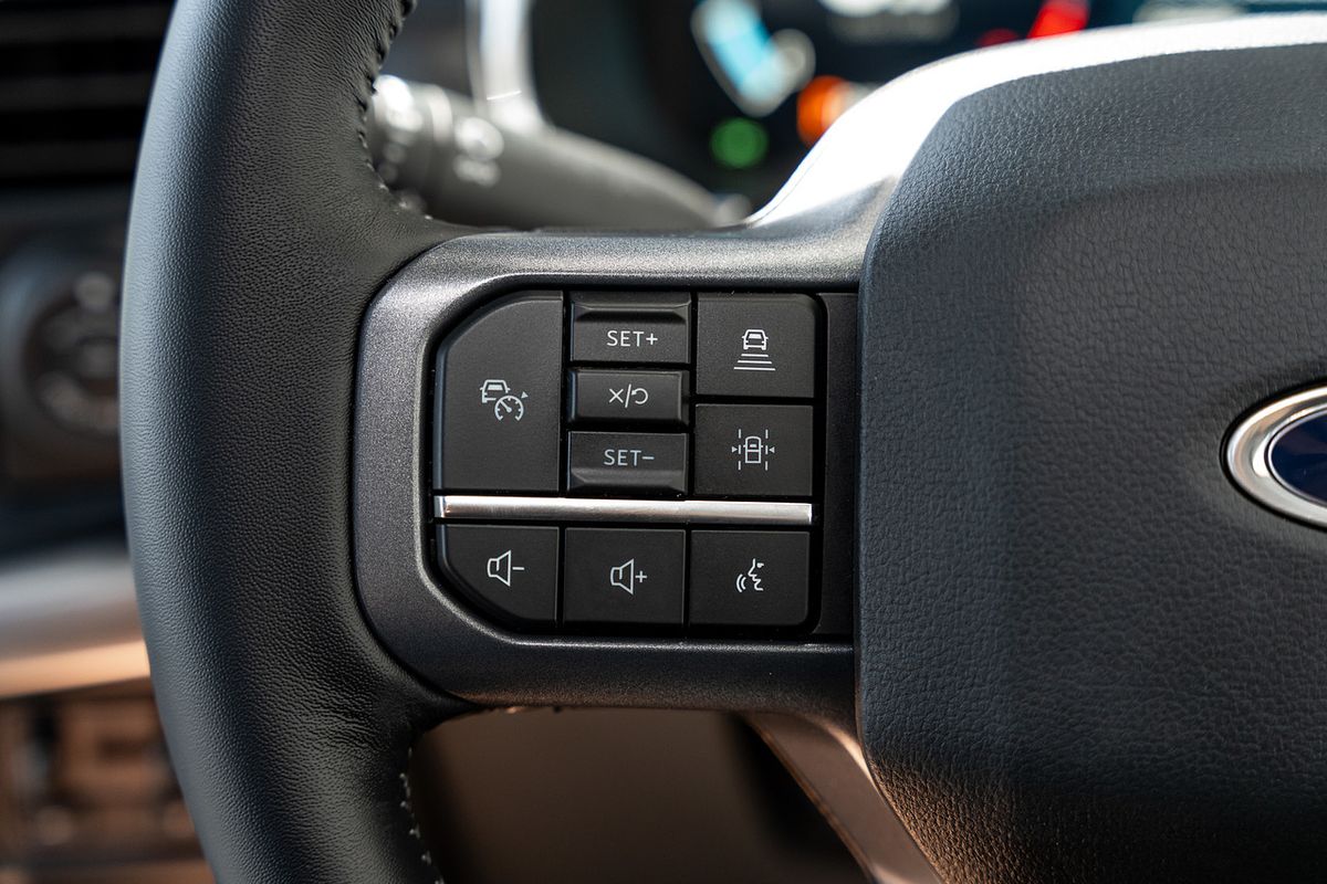 2024 Ford F-150 Lariat 4X4 SWB