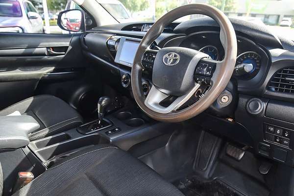 2020 Toyota Hilux SR GUN126R 4X4